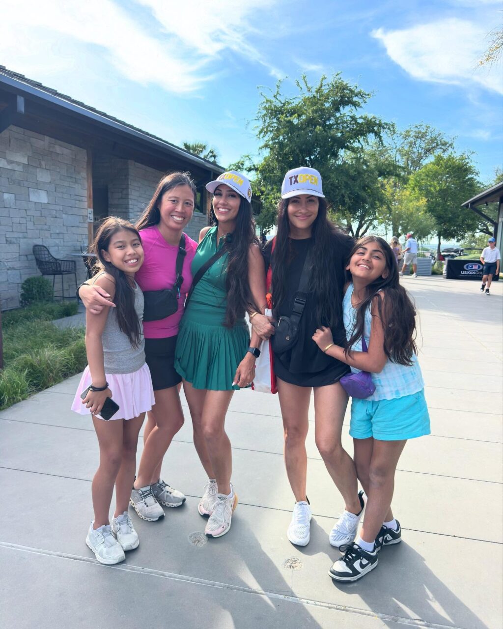 Instagram post from alaina.villarreal_htx_golfer. This post is in position 9.