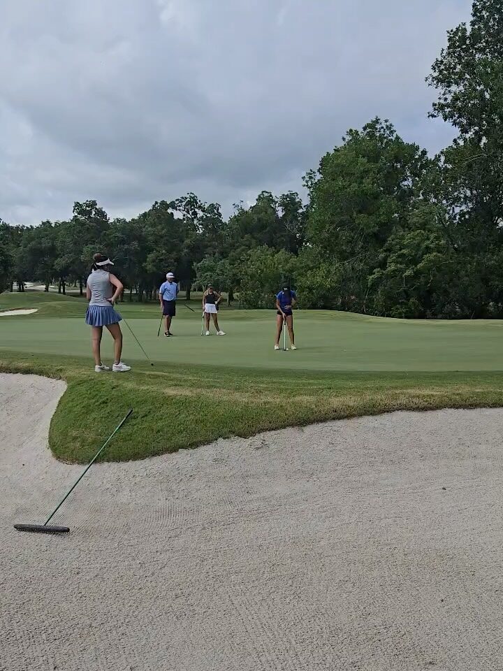 Instagram post from alaina.villarreal_htx_golfer. This post is in position 6.