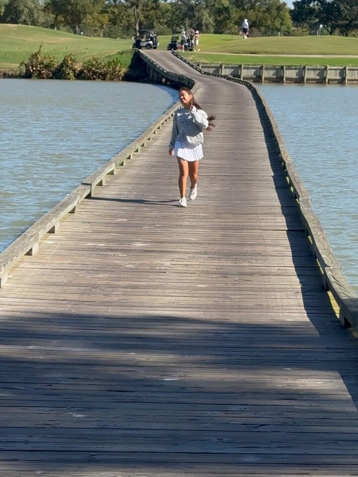 Instagram post from alaina.villarreal_htx_golfer. This post is in position 9.