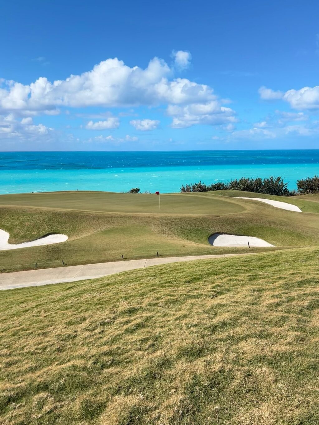 Instagram post from alaina.villarreal_htx_golfer. This post is in position 6.